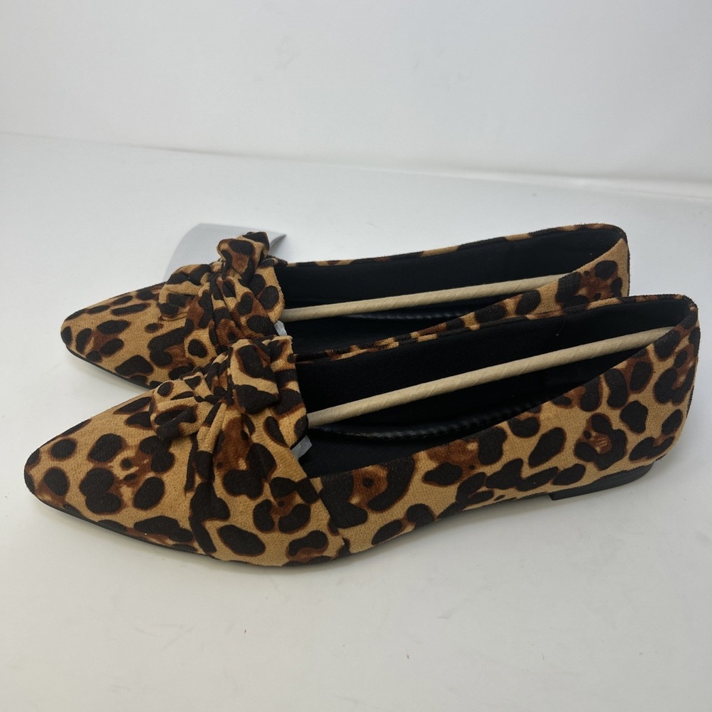 MUSSHOE Leopard Print Flats Size 9.5 Comfort Memory Foam Pointed Toe NEW
